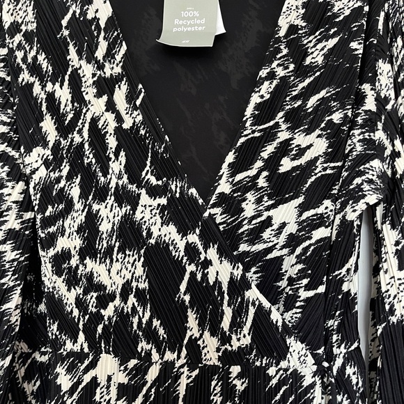 Black and White Animal Print Dress - XL - Picture 4 of 5
